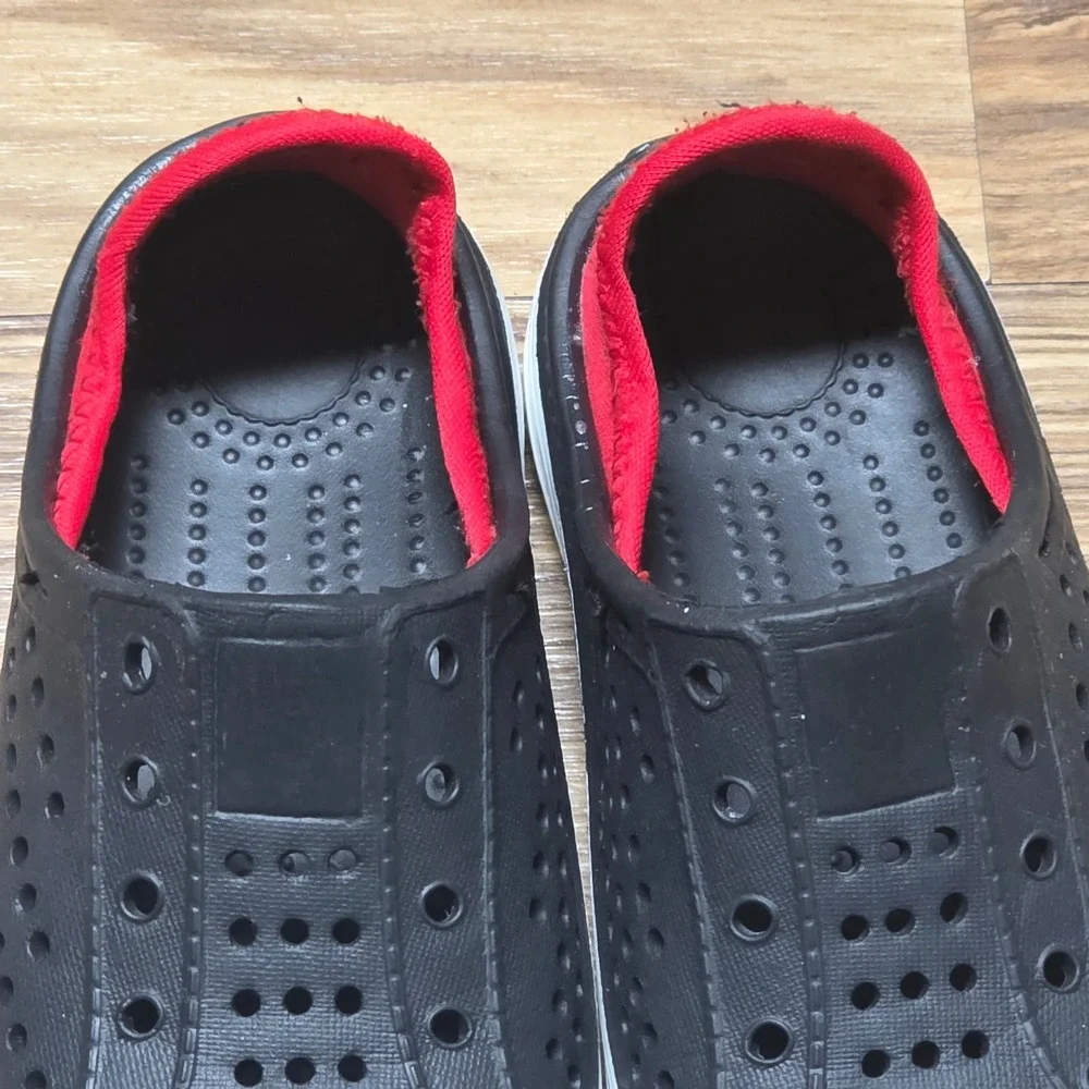 Kids Slip On Clogs Water Shoes Boy's Size 9 Black Red Summer‎ Beach Play